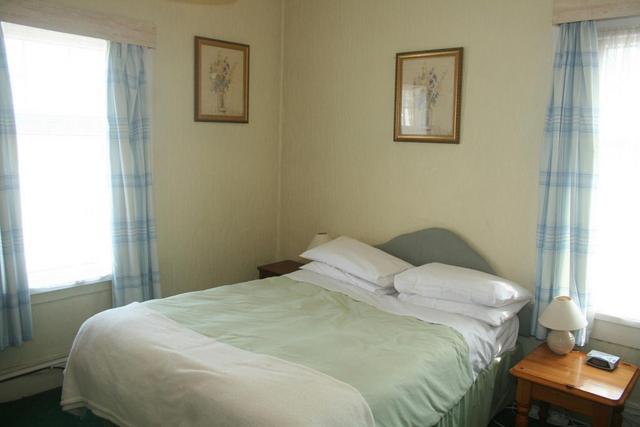 The Knoll Guesthouse Newport  Cameră foto