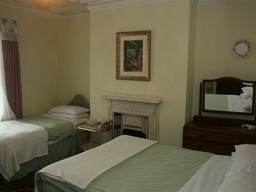The Knoll Guesthouse Newport  Exterior foto
